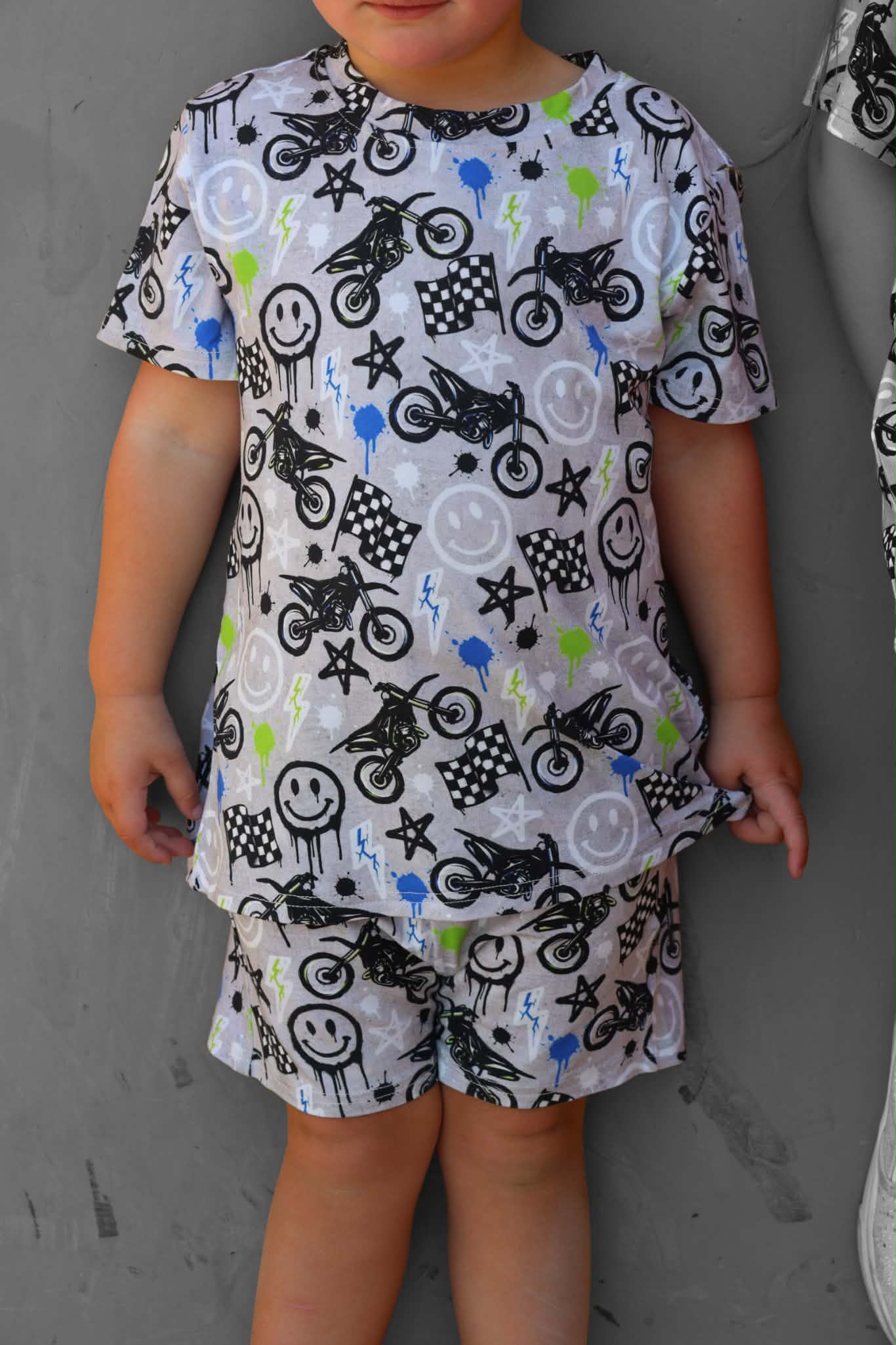 MOTO SMILES BAMBOO LOUNGE SET - GREY